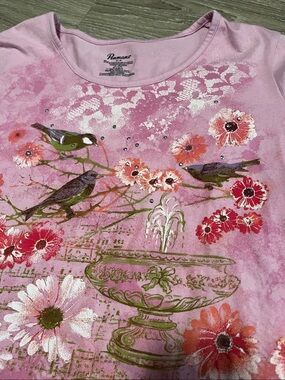 Penmans MEDIUM Pink Floral Bird Graphic short sleeve Tee. 60% cotton. Gems. Y2K